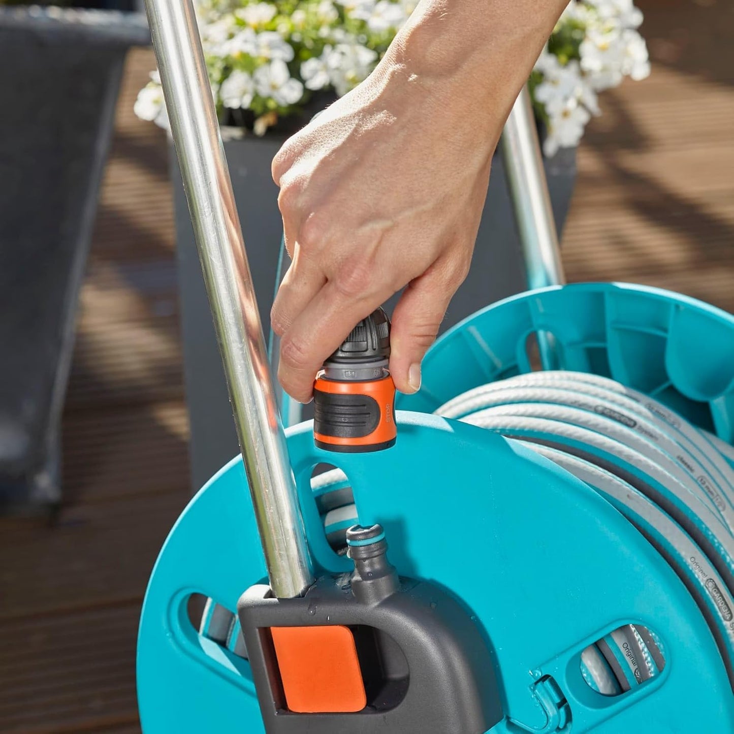Dévidoir AquaRoll M Équipé, Enrouleur de Tuyau, 20 m de Tuyau 15mm GARDENA