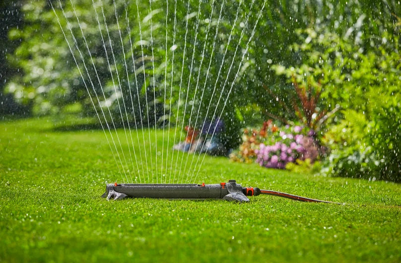 Arroseur oscillant GARDENA AquaZoom L, portée 7-21m, largeur 17m, surface 28-350m², garantie 5 ans. Livraison rapide Tunisie — SQES.